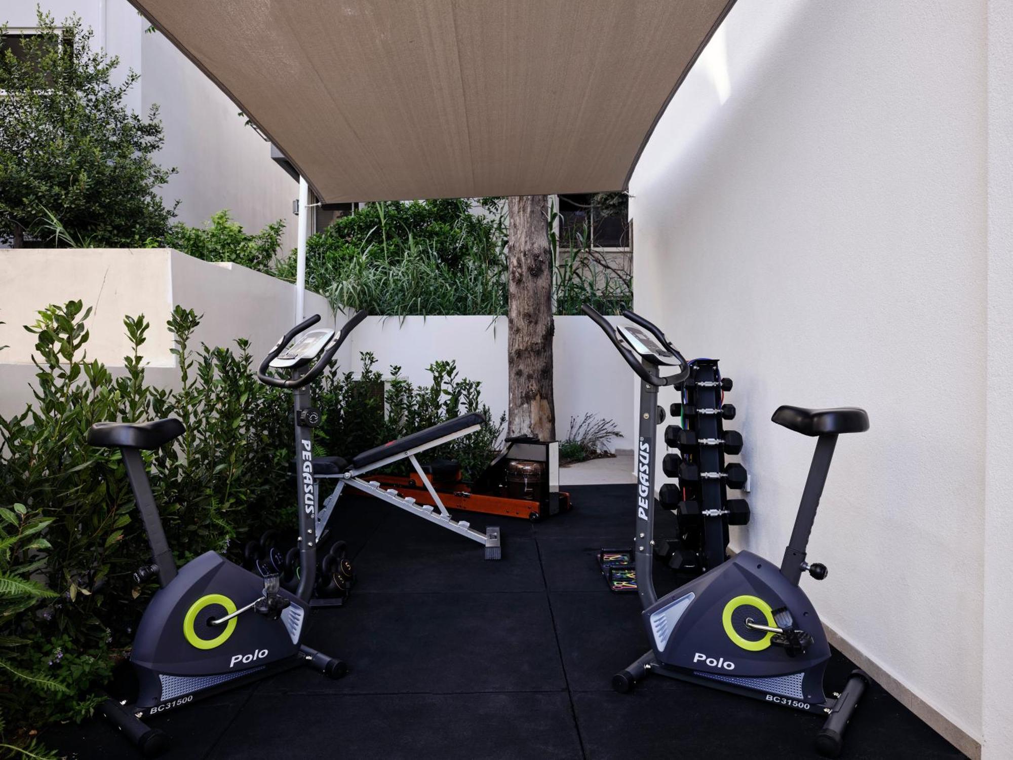 Bond Smart Living Suites Athens Luaran gambar