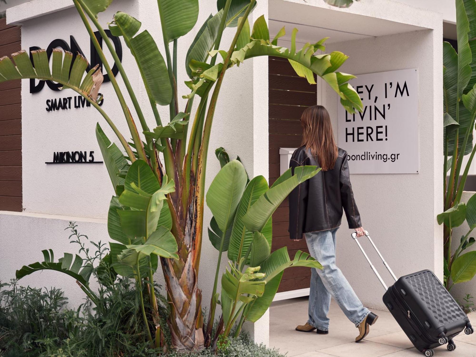 Bond Smart Living Suites Athens Luaran gambar